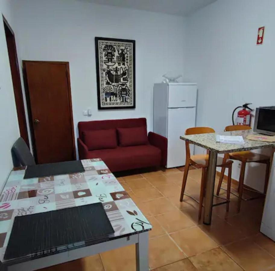 Cozy Apartment In Лагуш Экстерьер фото